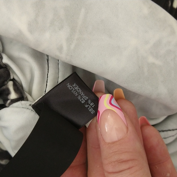 NWOT! Norma Kamali size XS - Picture 9 of 10